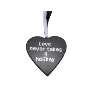 location coeur en bois taupe love never takes a holiday